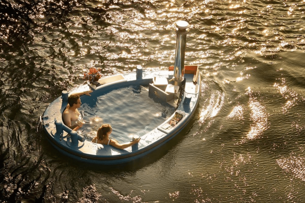 lake union hot tub boats 1024x683 1